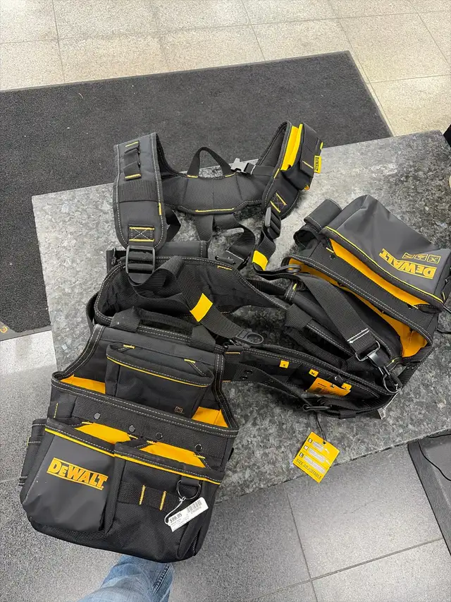 Dewalt Adjustable Tool Rig With Suspenders - DWST540602