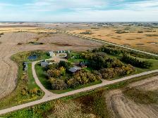2 Quarters With Yard Site | Near Earl Grey & Strasbourg, SK - Photo 2
