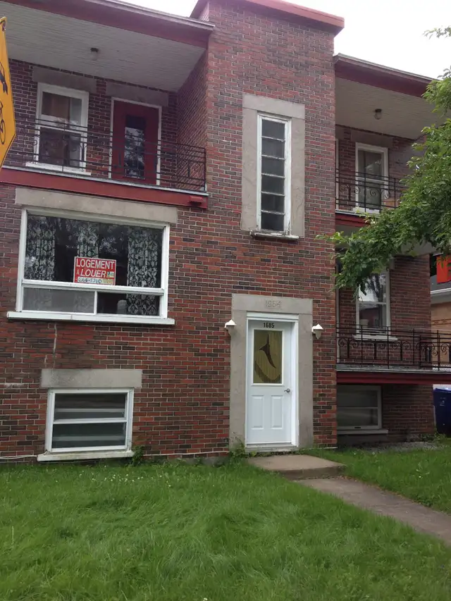 $900 Beau grand 3 1/2 à louer, secteur Maizereth