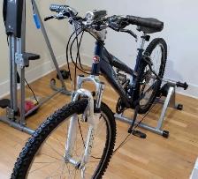 21 speed Schwinn mountain bike - Photo 2