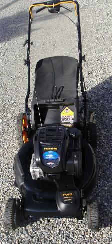 POULAN PRO SELF PROPELLED GAS LAWN MOWER - Photo 3