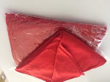 2 COUVERTES NEUVES ROUGES TRÈS DOUCES 4'x5'PIEDS: $10.00 CHACUNE - Photo 3
