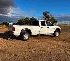 Dodge Ram 3500 Diesel- LOW KM - Photo 3