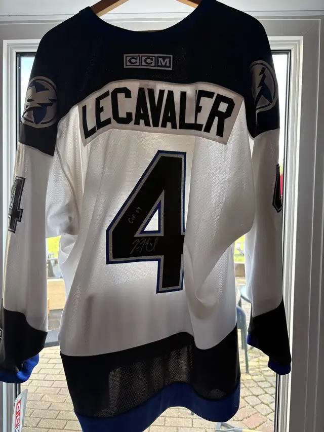Vincent Lecavalier Signed Jersey