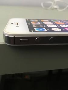 Apple iPhone 4S - Photo 8