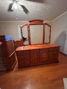 Oak Bedroom Set - Photo 2