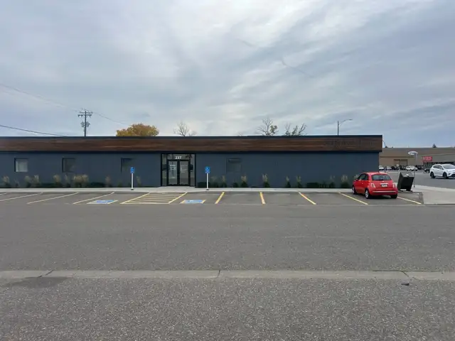 Office Space Available for Sublease – Central Location!