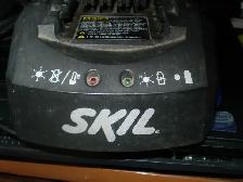 SKIL/BOSCH 18 VOLT SLIDE-IN POWER TOOL BATTERY CHARGER-$20 - Photo 2