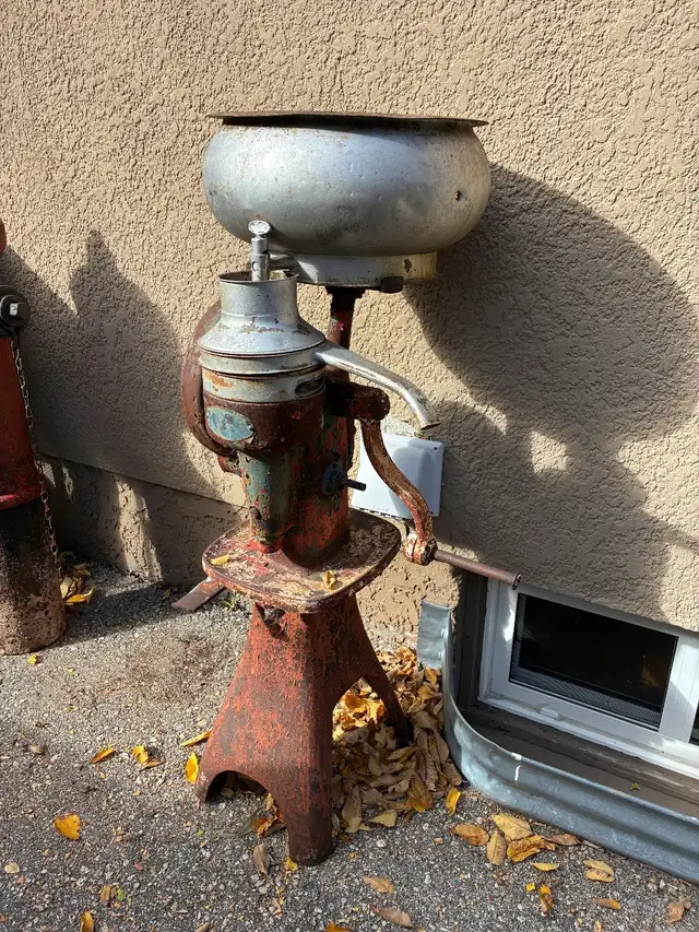 ANTIQUE CREAM SEPARATOR TEXT RYAN (204) 781-2890