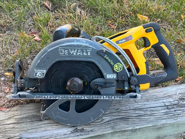 DEWALT 60V Flexvolt 7-1/4-inch Circular Saw