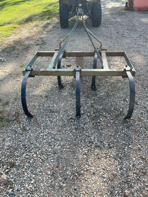 F & R Equipment 'Soil Saver' 5-Shank 3-Point Hitch Cultivator
