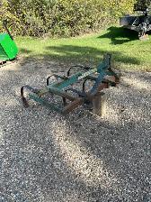 F & R Equipment 'Soil Saver' 5-Shank 3-Point Hitch Cultivator - Photo 3