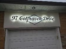 SHARED ROOM SPACE AVAILABLE IN SCARBOROUGH CALL 647-710-4806