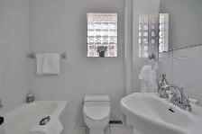 SHARED ROOM SPACE AVAILABLE IN SCARBOROUGH CALL 647-710-4806 - Photo 9