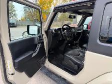 2017 Jeep Wrangler Sahara 4WD - Photo 12