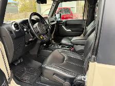 2017 Jeep Wrangler Sahara 4WD - Photo 14