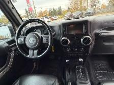2017 Jeep Wrangler Sahara 4WD - Photo 20