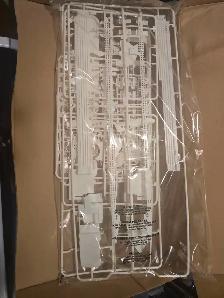Airfix Queen Mary 2 Model Kit 1:600 — Open Box, Complete - Photo 2