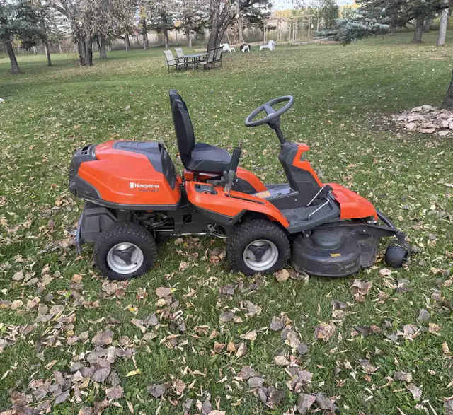 Husqvarna R322T AWD Tractor/Cutting Deck/Snowblower/Trailer