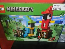 LEGO Minecraft The Parrot Houses 21282