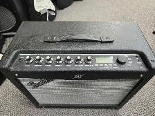 Fender Mustang III Guitar Amp - Photo 2
