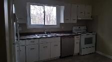 Beautiful 3 Bedroom Semi in Central Sarnia - Photo 7