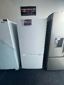 NEW 30" Moffat Bottom Freezer Fridge (18.6 Cu.Ft)