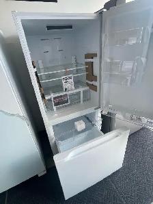 NEW 30" Moffat Bottom Freezer Fridge (18.6 Cu.Ft) - Photo 3
