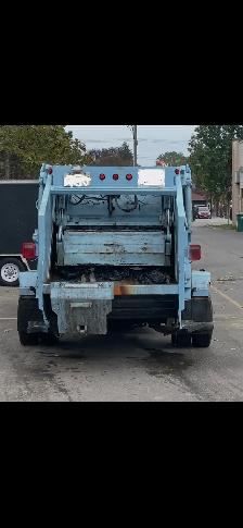 Garbage truck - Photo 6
