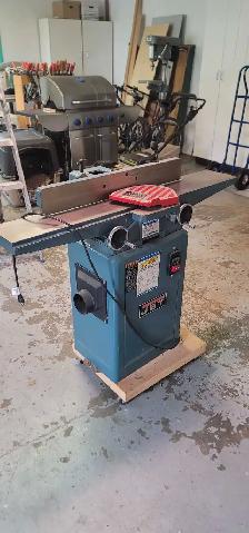 JET JJ-6CSX 6' Jointer — Closed Stand, 46' Table - Photo 3