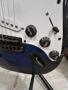 Electric Guitar LYX - Photo 2