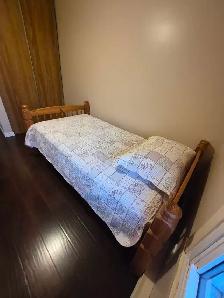 Single Bunk Bed .. Solid Pine, bedding Free city delivery! - Photo 2