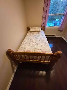 Single Bunk Bed .. Solid Pine, bedding Free city delivery! - Photo 7