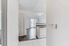 Prime Yonge & Finch Location – Furnished 1-Bedroom Condo - Photo 7