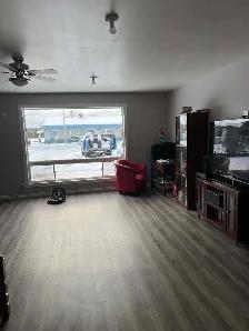 2300 Sq Foot 4 Bedroom in Armstrong - Photo 3