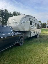 For sale 2018 Jayco Eagle fifth wheel