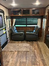 For sale 2018 Jayco Eagle fifth wheel - Photo 6