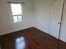 Newly painted 2 bedroom home for rent - Photo 2