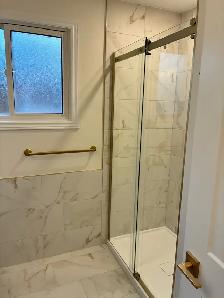 3 bedroom upper unit - Photo 8