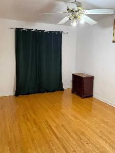 grande chambre à louer - Photo 4