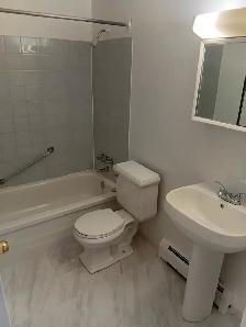 2685 King St E, Hamilton - 1 Bedroom Apt Available! - Photo 4