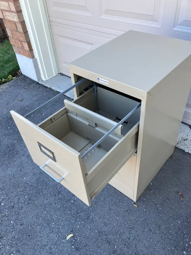 LETTER SIZE 2 DRAWER FILING CABINET - GREAT SHAPE!