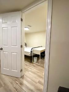 Furnished basement room with private bathroom - Photo 2