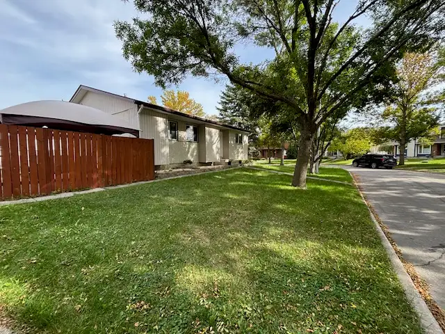 FOR RENT -23 Whitley Dr Winnipeg- pending