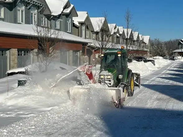 SNOW REMOVAL | $885/SEASON