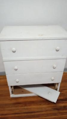 788 white Cabinet Lower shelf to be repaired $5