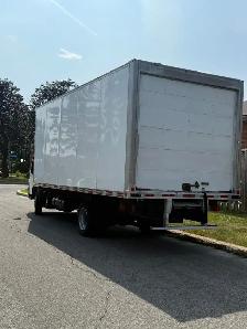 Déménagement — Camion 20 pieds | Montréal | 438-458-1047