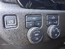 2025 Chevrolet Silverado 1500 Crew Cab Standard Box 4-Wheel Driv - Photo 17
