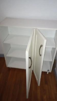792 Small white cabinet with 2 doors $5