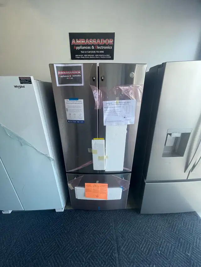 NEW 30" GE French Door Fridge (20.8 Cu.Ft) Stainless Steel